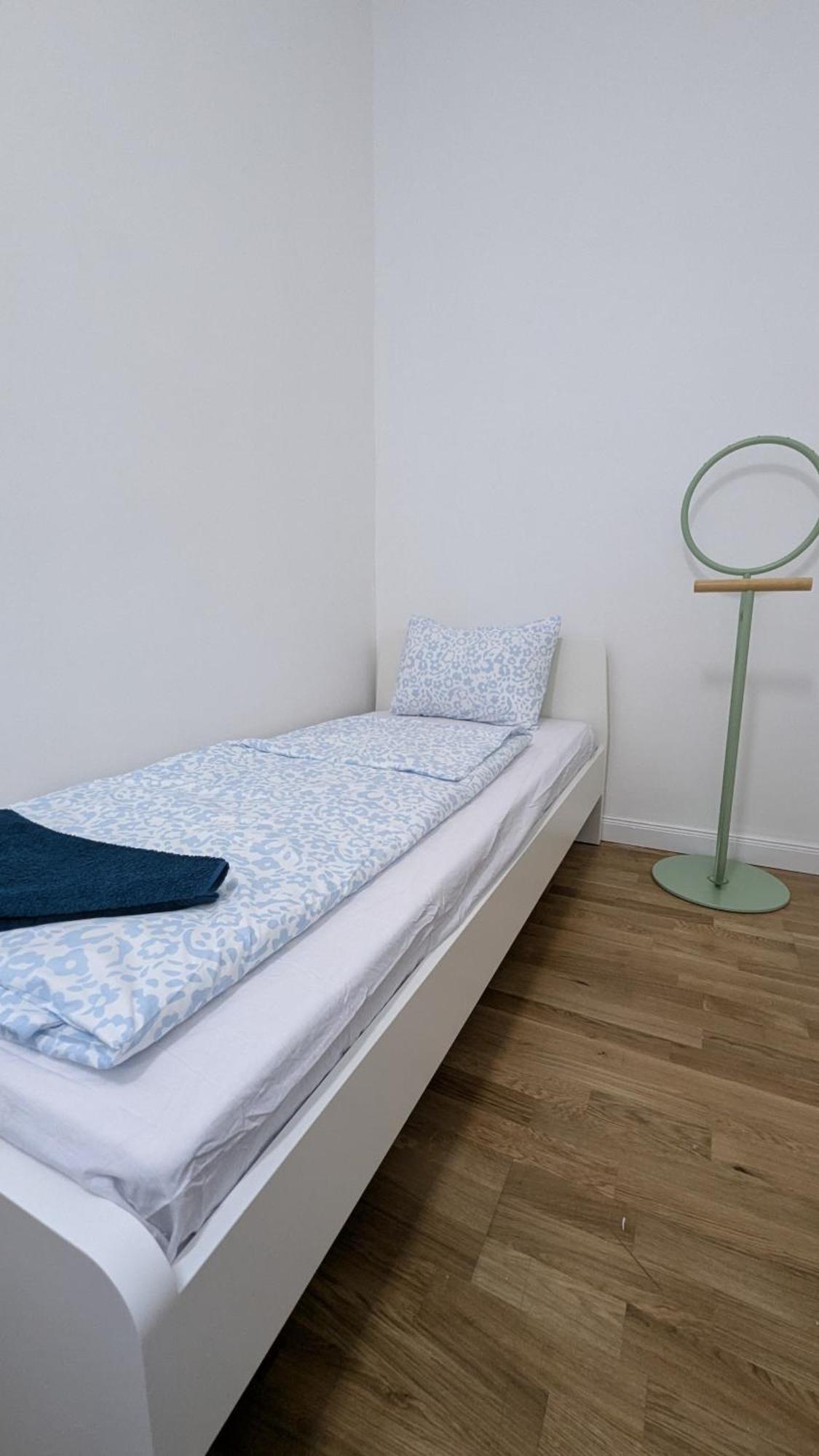 Apartament Spacious In A Lively Area *