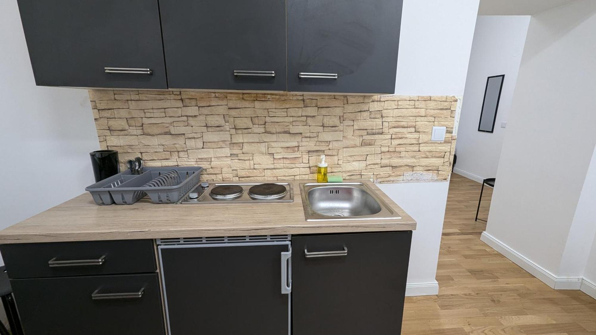 Spacious In A Lively Area Apartament Viena