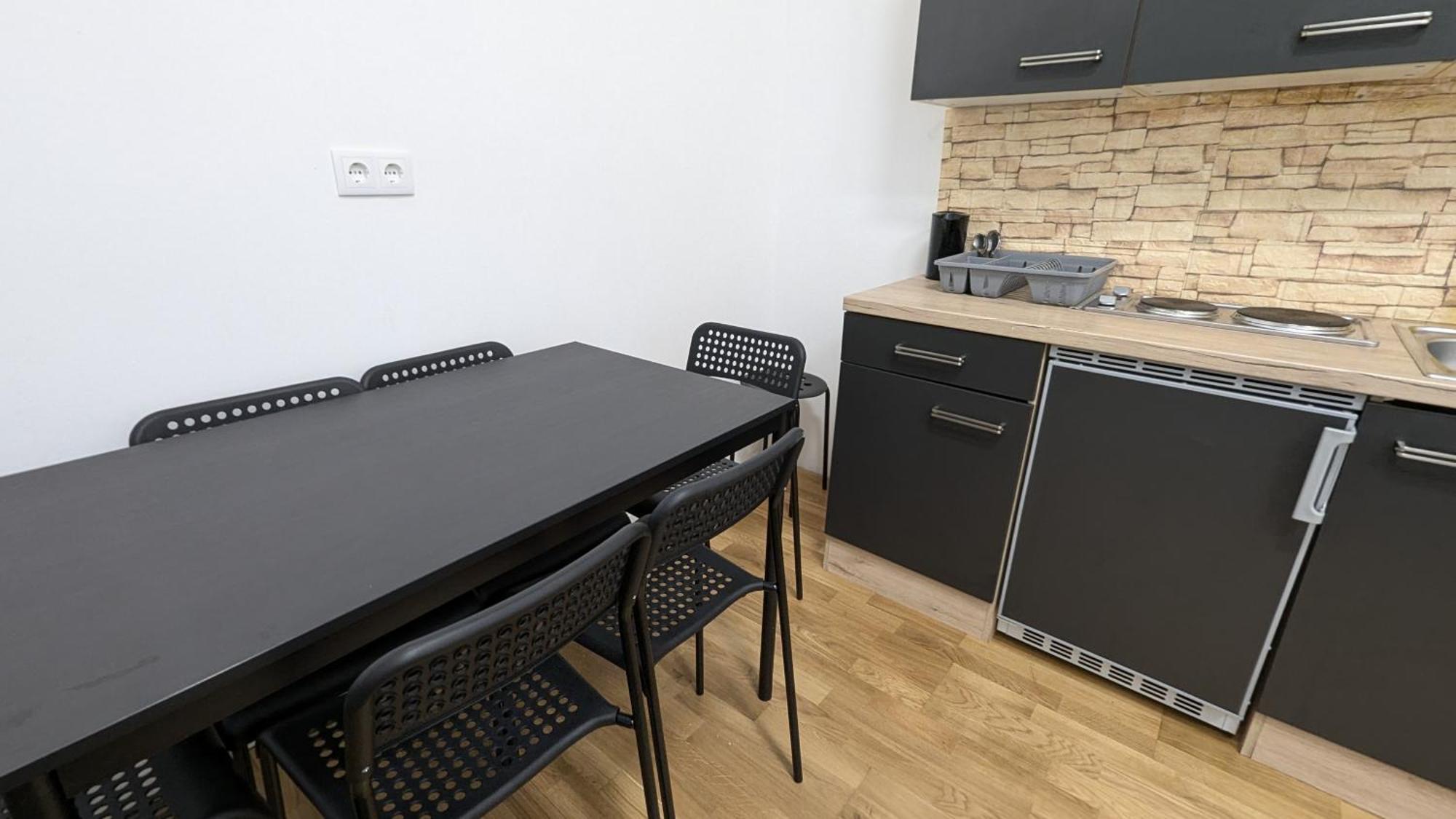 Apartament Spacious In A Lively Area *