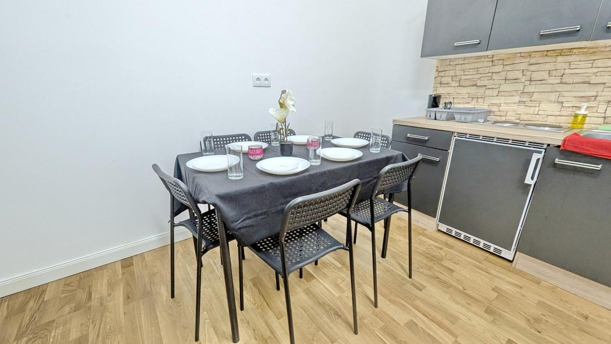 Appartement Spacious In A Lively Area Vienne